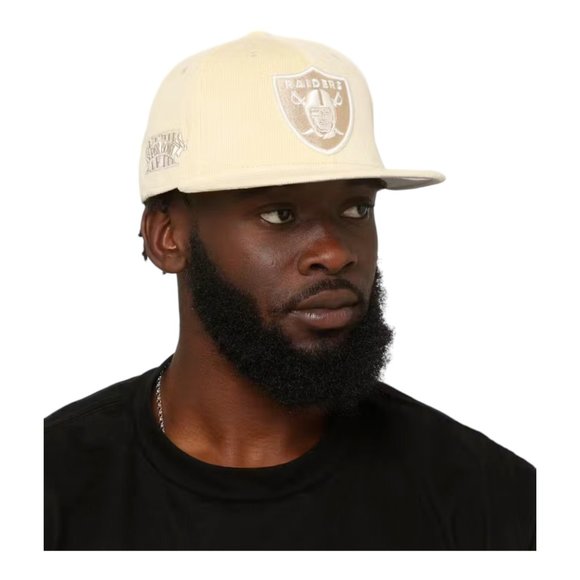 New Era Oakland Vegas Raiders Corduroy 59FIFTY Fitted Hat Superbowl Patch - Picture 4 of 9
